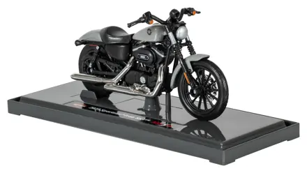 Model 1:18 H-D SPORTSTER IRON 883 10060948