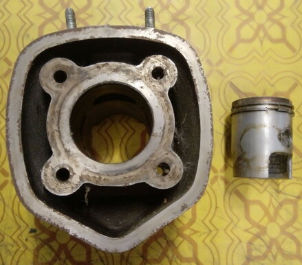 valec + piest Aprilia 40 Minarelli motor