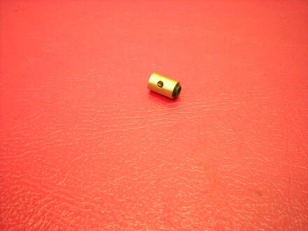 Koncovka lanka so skrutkou 5x8mm 002418