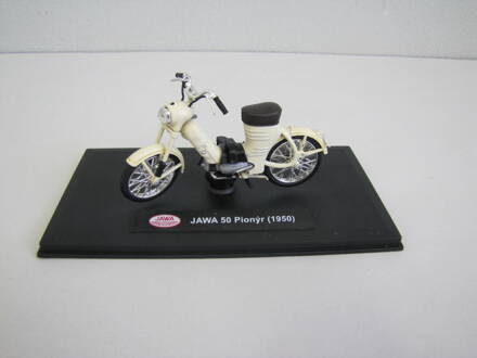 Model 1:18, plast, slonová kosť - Jawa 550 1001942